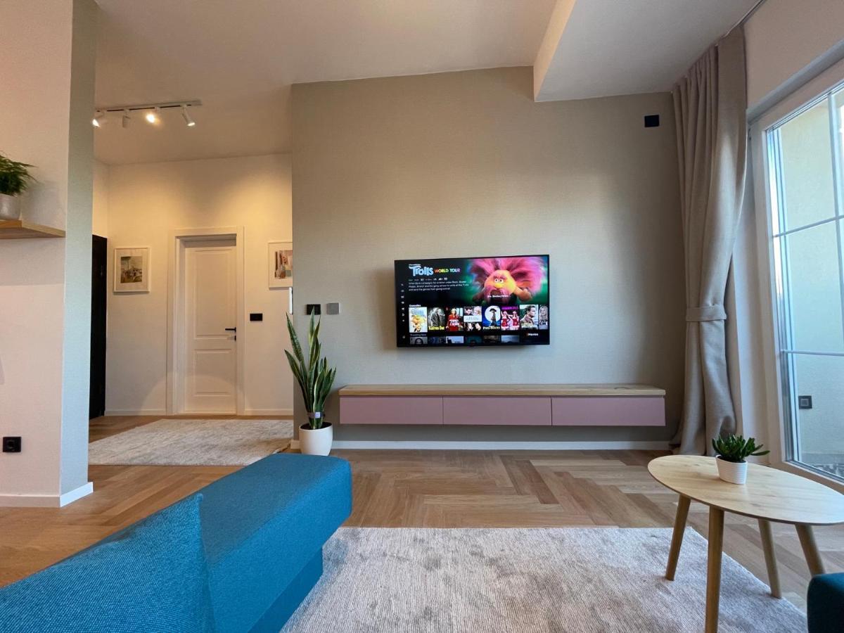 Floral Inn Πρίστινα Εξωτερικό φωτογραφία