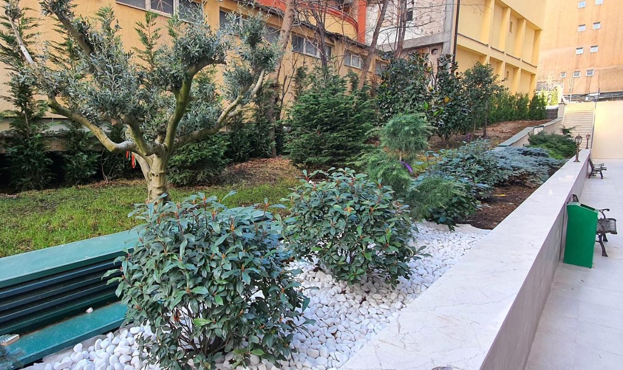 Floral Inn Πρίστινα Εξωτερικό φωτογραφία